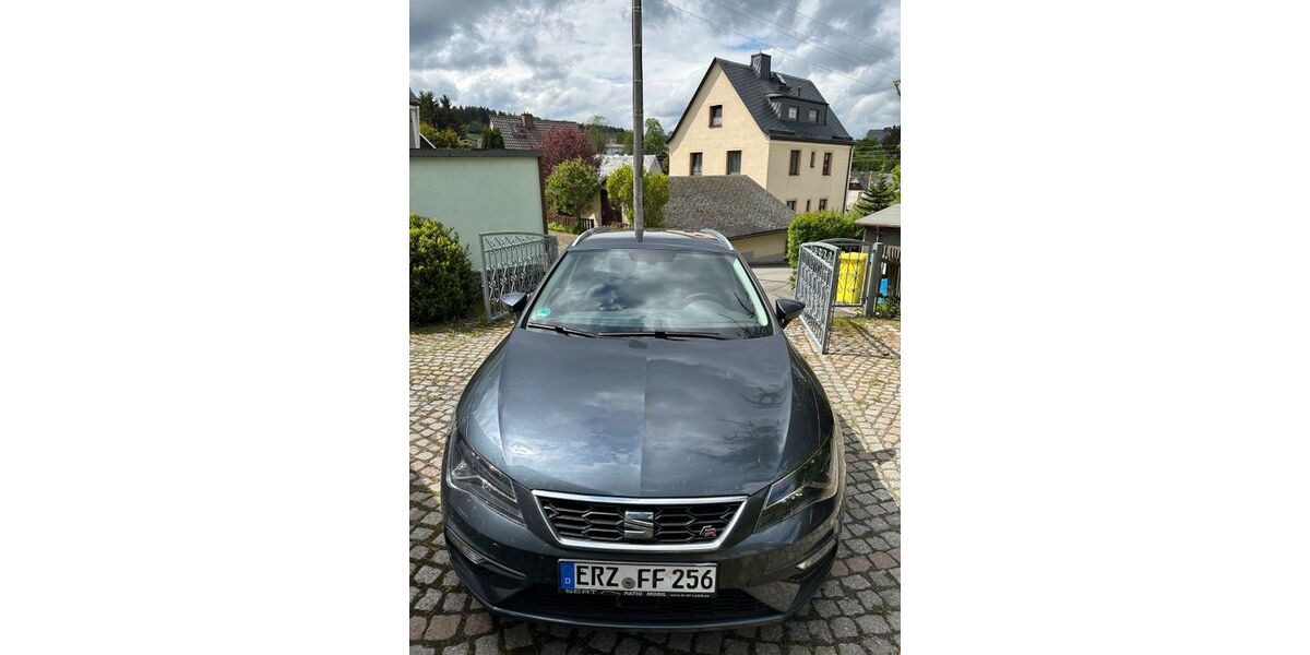 Seat Leon 146.969 km 14.900 &euro; Chemnitz 09130