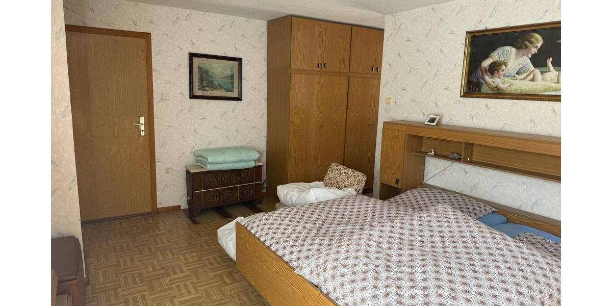 Mehrfamilienhaus, Wohnhaus Bad Salzungen Kloster - 6 Zimmer, 143 m&sup2;, 79.900&euro; | Angebot:25803058