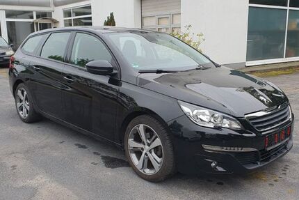Peugeot 308 194.339 km 4.990 € Falkenberg Elster 04895