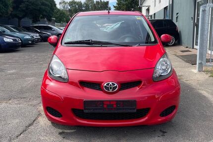 Toyota Aygo (X) 88.000 km 3.999 &euro; Trappenkamp 24610