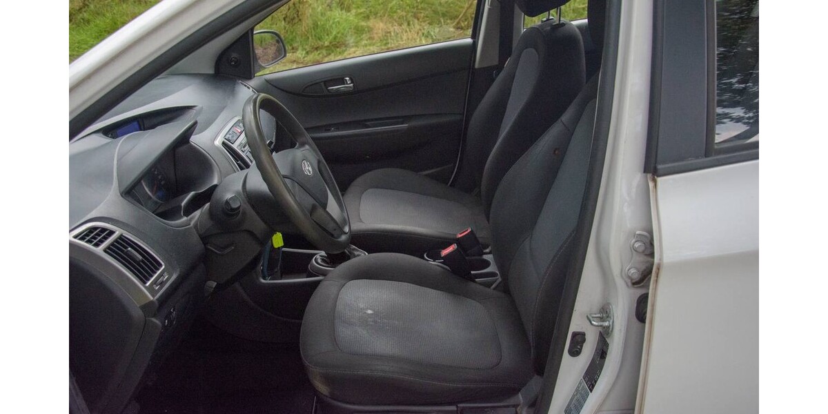 Hyundai i20 193.000 km 5.800 &euro; Visselhövede 27374