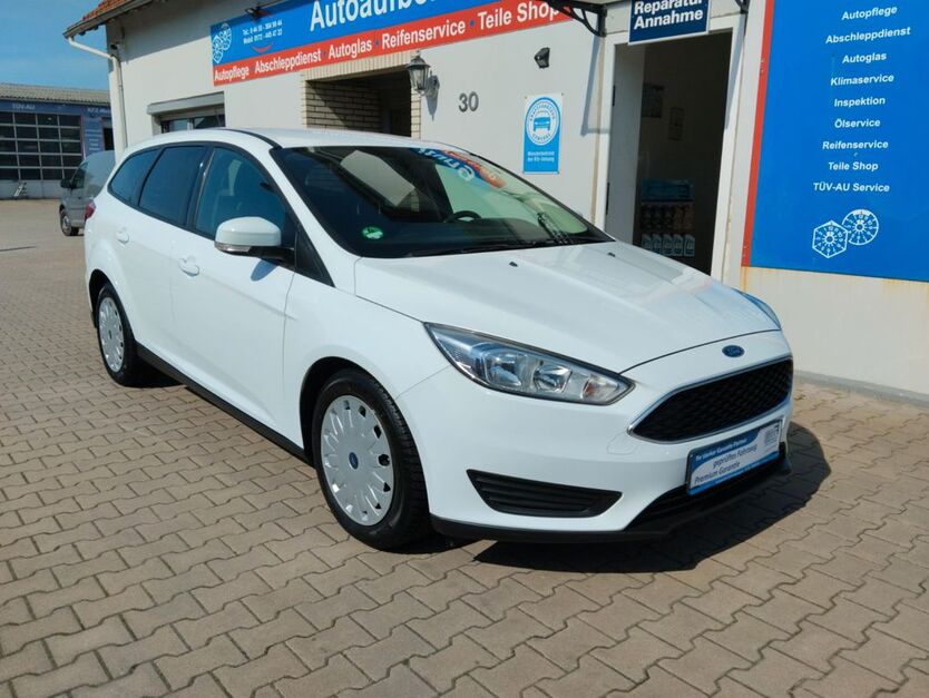 Ford Focus 202.300 km 7.999 € Jade 26349