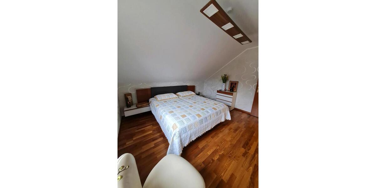 Dachgeschoßwohnung Tauberbischofsheim - 3 Zimmer, 63 m&sup2;, 185.000&euro; | Angebot:25658288