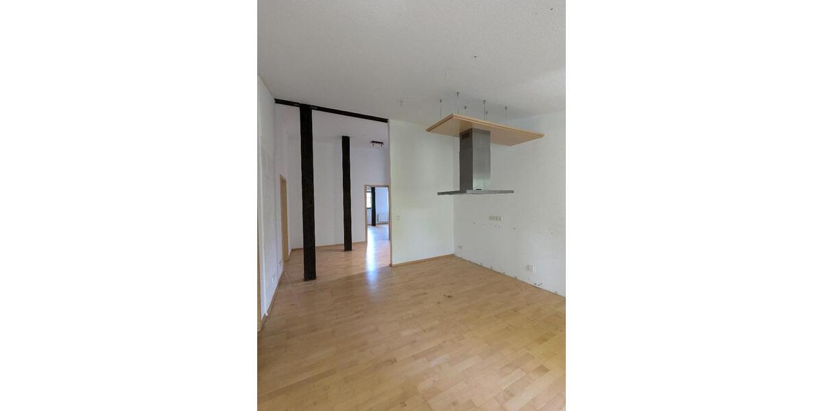 Dachgeschoßwohnung Chemnitz Altendorf - 5 Zimmer, 280 m&sup2;, 1.270&euro; | Angebot:25447488