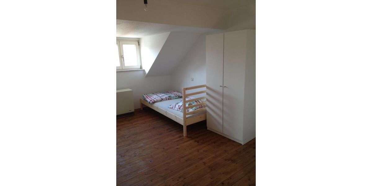 Dachgeschoßwohnung Werneck - 4 Zimmer, 120 m&sup2;, 720&euro; | Angebot:24532038
