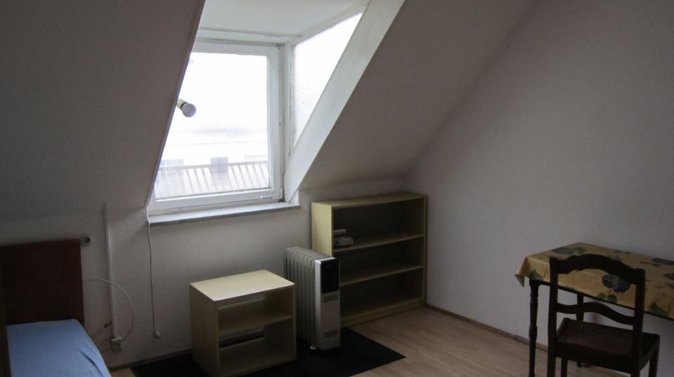 Dachgeschoßwohnung München Feldmoching-Hasenbergl - 1 Zimmer, 15 m&sup2;, 220&euro; | Angebot:24946624