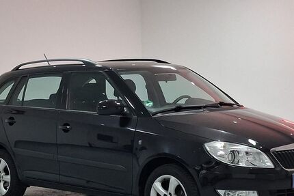 Skoda Fabia 75.190 km 7.490 &euro; Hamburg 22043
