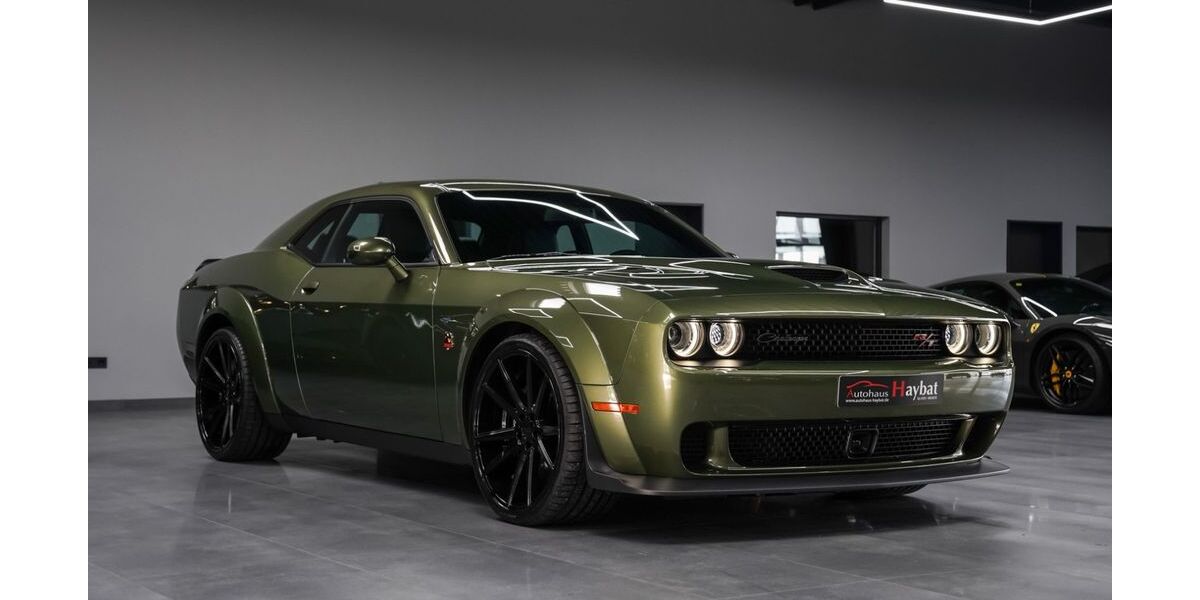 Dodge Challenger 16.500 km 59.950 &euro; Calw 75365