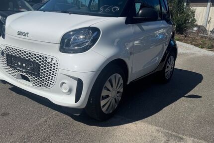 Smart ForTwo 24.550 km 8.390 € Lübeck 23554