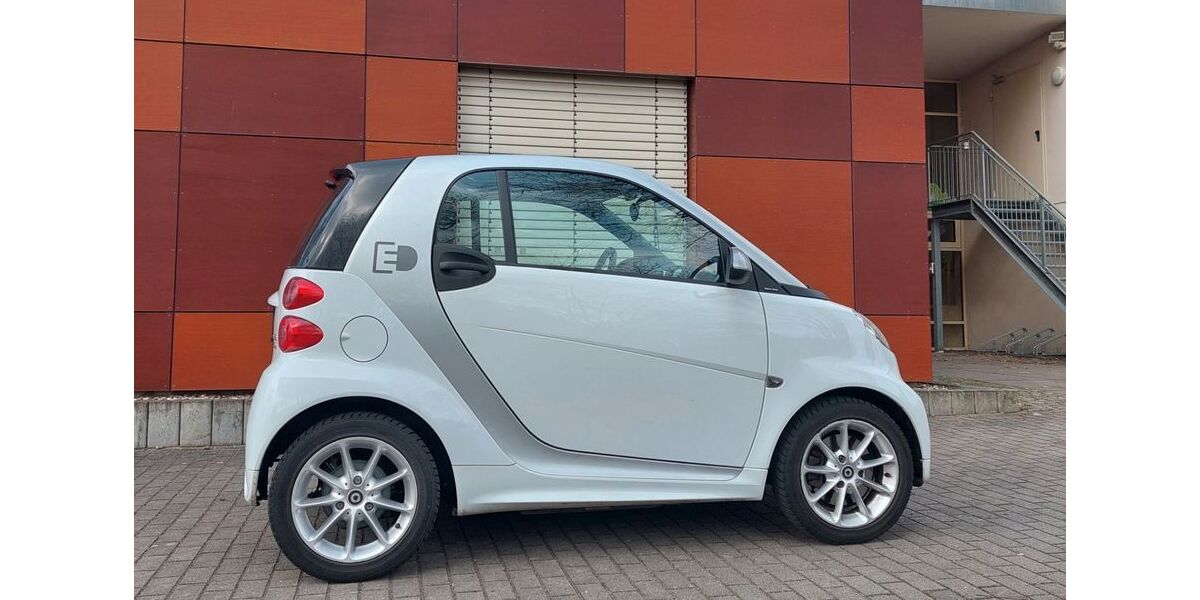 Smart ForTwo 46.700 km 6.900 &euro; Hörlitz 01968