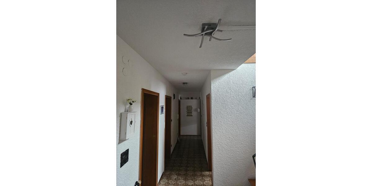 Einfamilienhaus Jockgrim - 6 Zimmer, 200 m&sup2;, 1.500&euro; | Angebot:25957931