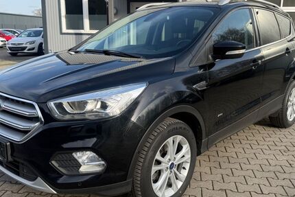 Ford Kuga 242.000 km 8.900 &euro; Sögel 49751