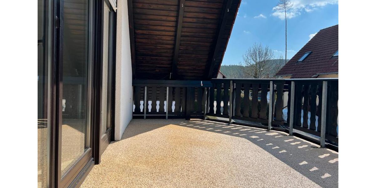 Dachgeschoßwohnung Jena - 5 Zimmer, 95 m&sup2;, 1.100&euro; | Angebot:26384249