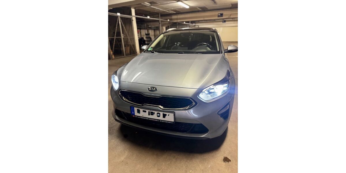 Kia ceed Sportswagon 69.000 km 19.300 &euro; Berlin 14057