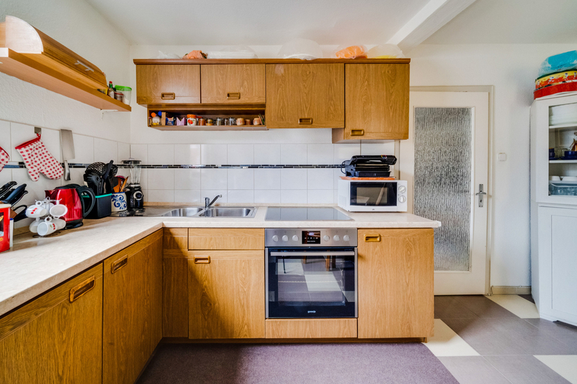 Wohn- und Geschäftshaus in der Reutlinger Innenstadt - für Investoren und Eigennutzer 8 zimmer