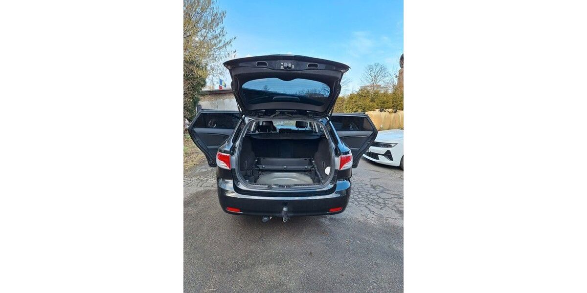 Toyota Avensis 245.000 km 6.850 &euro; Rostock 18119