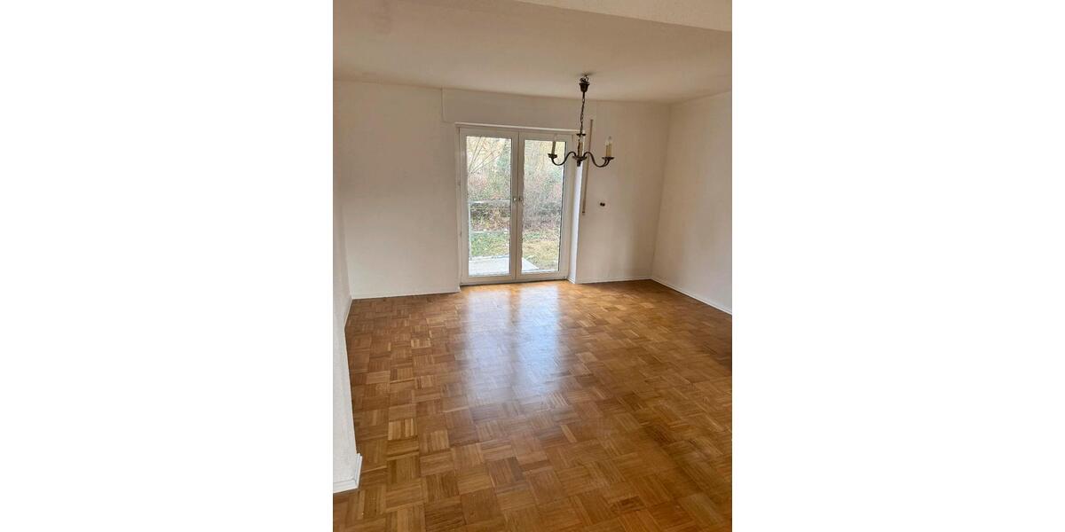 Einfamilienhaus Obrigheim (Pfalz) - 10 Zimmer, 200 m&sup2;, 2.000&euro; | Angebot:26004007