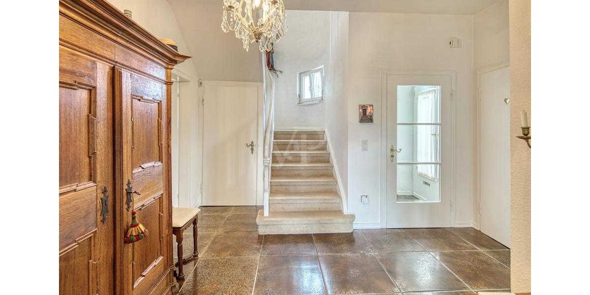 Einfamilienhaus Bonn Lannesdorf - 6 Zimmer, 160 m&sup2;, 3.100&euro; | Angebot:24795046