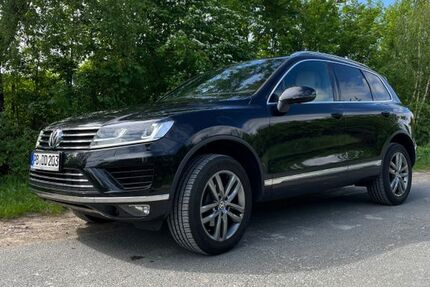 VW Touareg 125.000 km 24.800 &euro; Paderborn 33100