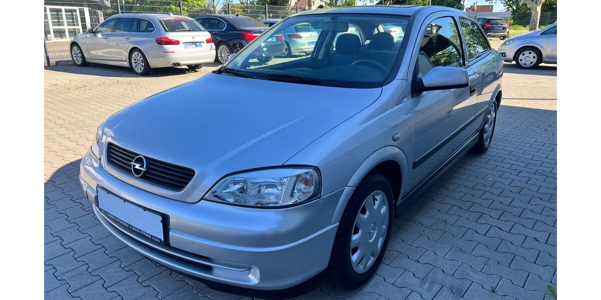 Opel Astra 28.486 km 3.899 &euro; Leimen(Heidelberg) 69181
