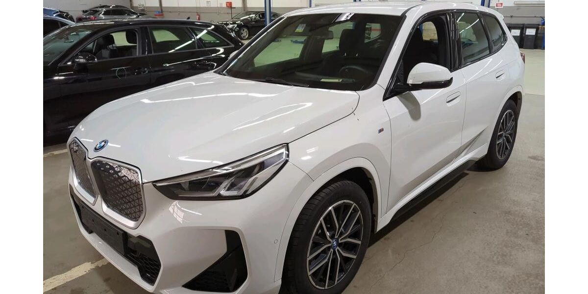 BMW iX1 24.392 km 37.950 &euro; Barchfeld - Immelborn 36456