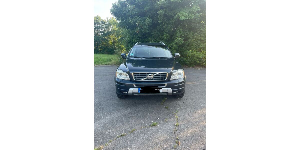 Volvo XC90 160.000 km 15.500 € Chemnitz 09123