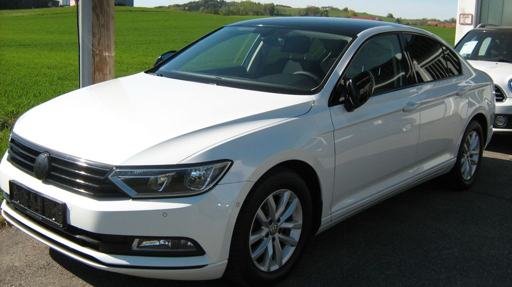 VW Passat 212.670 km 9.990 &euro; Ebersberg 85560