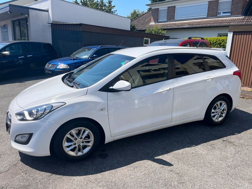 Hyundai i30 159.000 km 7.495 € Lollar 35457