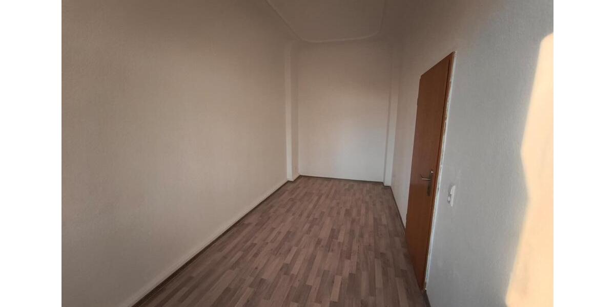 Etagenwohnung Zwickau - 4 Zimmer, 95 m&sup2;, 650&euro; | Angebot:26008269