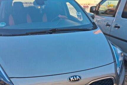 Kia Carens 13.400 km 7.500 &euro; Wolmirstedt 39326