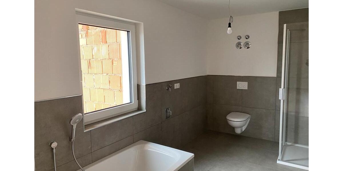 Etagenwohnung Jandelsbrunn - 4 Zimmer, 96 m&sup2;, 910&euro; | Angebot:25405456