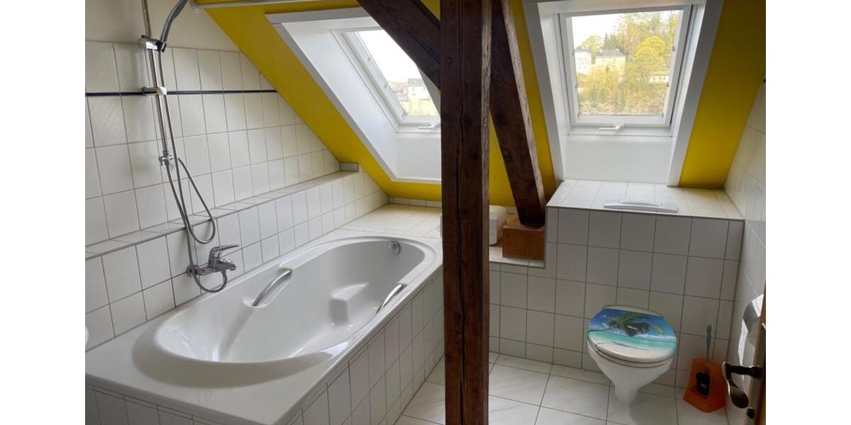 Dachgeschoßwohnung Bad Lobenstein - 3 Zimmer, 95 m&sup2;, 600&euro; | Angebot:26342543