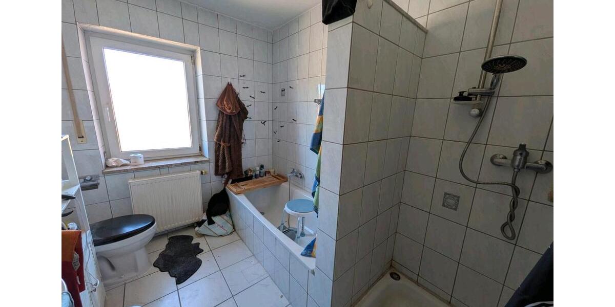 Etagenwohnung Schwarzenfeld - 4 Zimmer, 90 m&sup2;, 850&euro; | Angebot:26395836