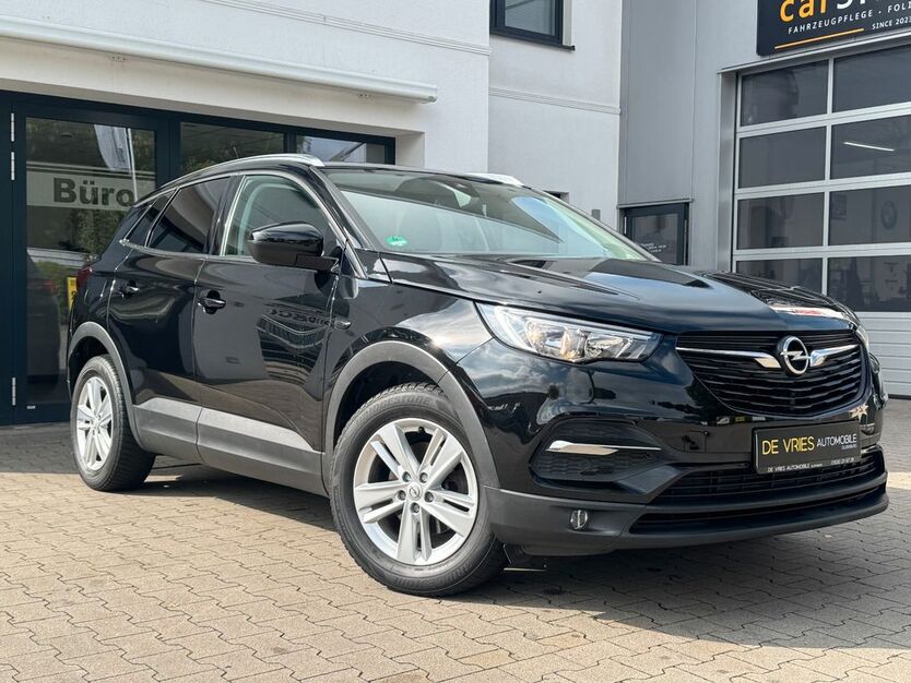 Opel Grandland (X) 93.000 km 12.390 € Oldenburg 26133