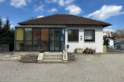 Haus zum Mieten in Wildenberg 1.800 € 135 m² 9 zimmer