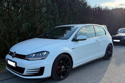 VW Golf 84.500 km 15.690 &euro; Bruckmühl 83052