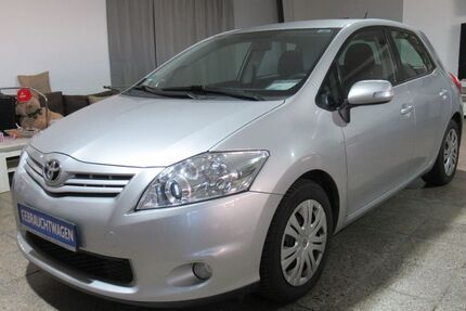 Toyota Auris 75.650 km 6.840 &euro; Schmölln 04626