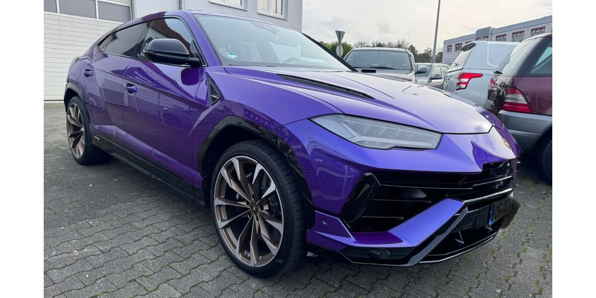 Lamborghini Urus 15.000 km 289.000 &euro; Rödermark 63322