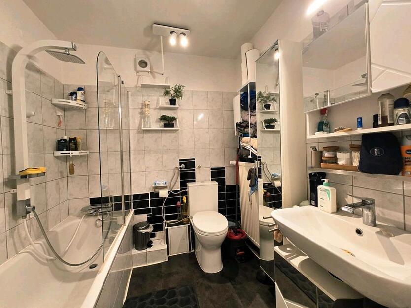 Moderne, Sanierte 3-Zimmer Wohnung in Neudorf mit Garten, Balkon zimmer