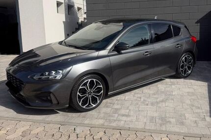 Ford Focus 94.000 km 10.700 &euro; Lebach 66822
