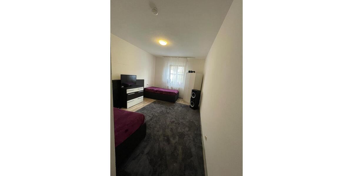 Etagenwohnung Burglengenfeld - 4 Zimmer, 105 m&sup2;, 850&euro; | Angebot:25516863