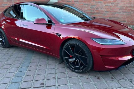 Tesla Model 3 40.810 km 46.990 € Oranienburg 16515