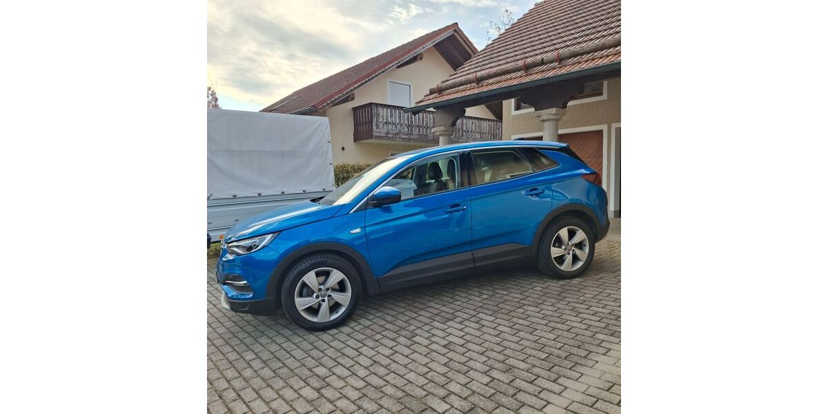 Opel Grandland (X) 92.600 km 14.990 &euro; Bad Füssing 94072