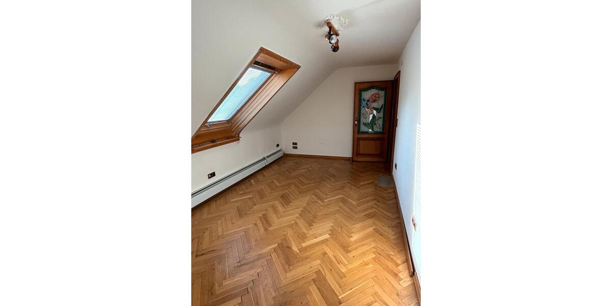 Dachgeschoßwohnung Zweibrücken - 3 Zimmer, 55 m&sup2;, 500&euro; | Angebot:26384596