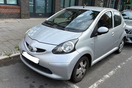 Toyota Aygo (X) 129.500 km 1.950 &euro; Berlin 13585