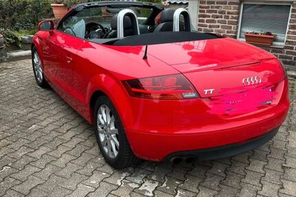 Audi TT 195.000 km 5.900 &euro; Aachen 52072