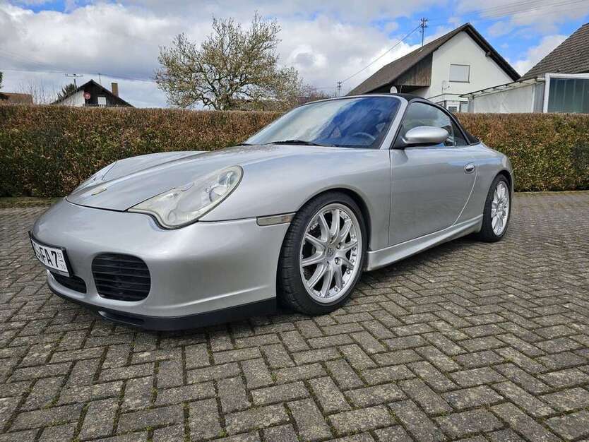 996