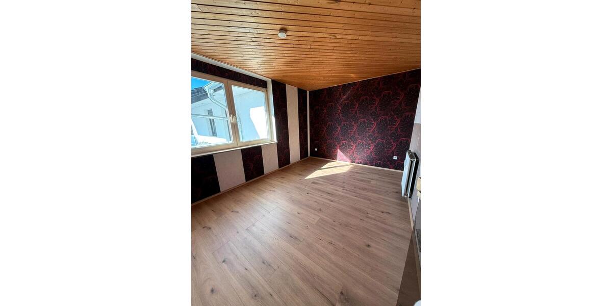 Etagenwohnung Wagenfeld - 5 Zimmer, 130 m&sup2;, 900&euro; | Angebot:25325303