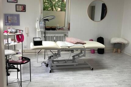 Büro- oder Praxisräume in ruhiger, zentraler Lage von Bad Bramst. zimmer