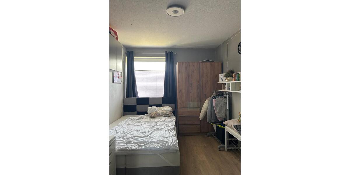 Erdgeschoßwohnung Remscheid Gemarkung Bergisch Born - 4 Zimmer, 89 m&sup2;, 684&euro; | Angebot:25918608